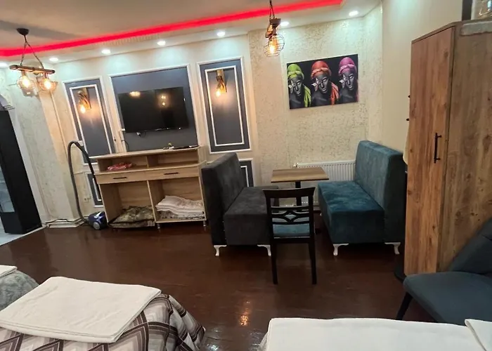 Muestakil Bina * Istanboel